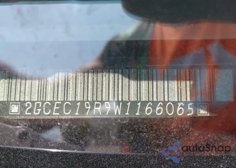 1998 Chevrolet C1500 Fleetside z USA, uszkodzony, nr VIN 2GCEC19R9W1166065